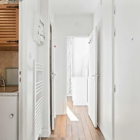 Stunning 1 Bed Apt W/wooden Floor Near Montmartre Appartamento