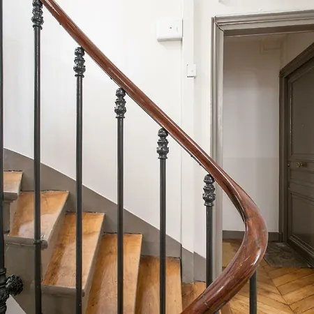 Stunning 1 Bed Apt W/wooden Floor Near Montmartre * Paris